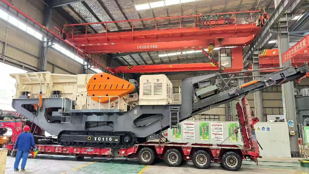 Bairuide Heavy's tracked crushing plant shipped to Kazakhstan
